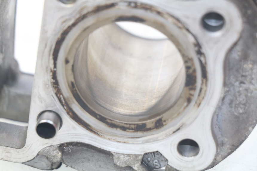 photo de ZYLINDER KOLBEN KYMCO AGILITY 4T 50 (2018 - 2022) - Details der Befestigungspunkte