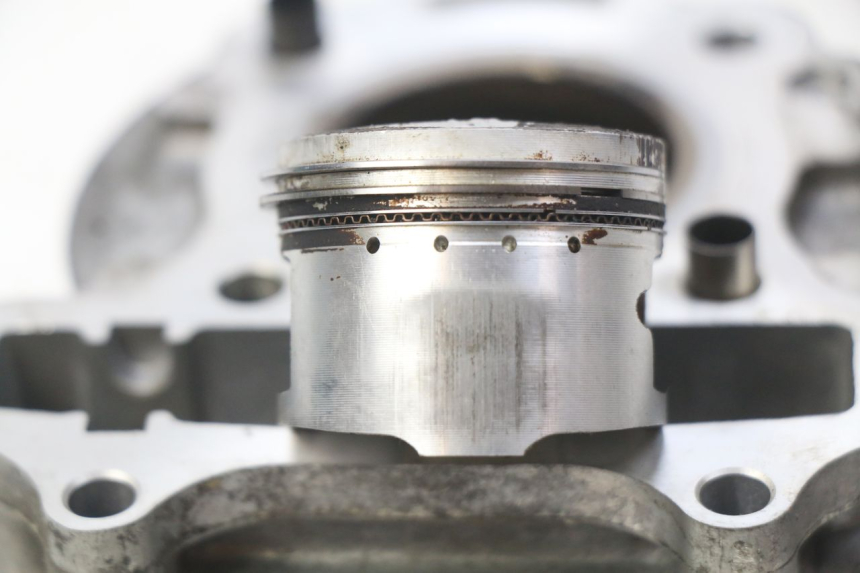 photo de ZYLINDER KOLBEN KYMCO AGILITY 4T 50 (2005 - 2018) - Zoom auf Komponenten