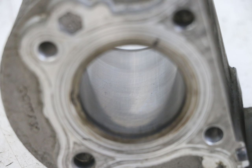 photo de ZYLINDER KOLBEN KYMCO AGILITY 4T 50 (2018 - 2022) - Details der Befestigungspunkte