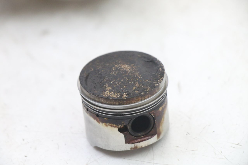 photo de ZYLINDER KOLBEN KYMCO AGILITY 4T 50 (2018 - 2022) - Charakteristische Merkmale