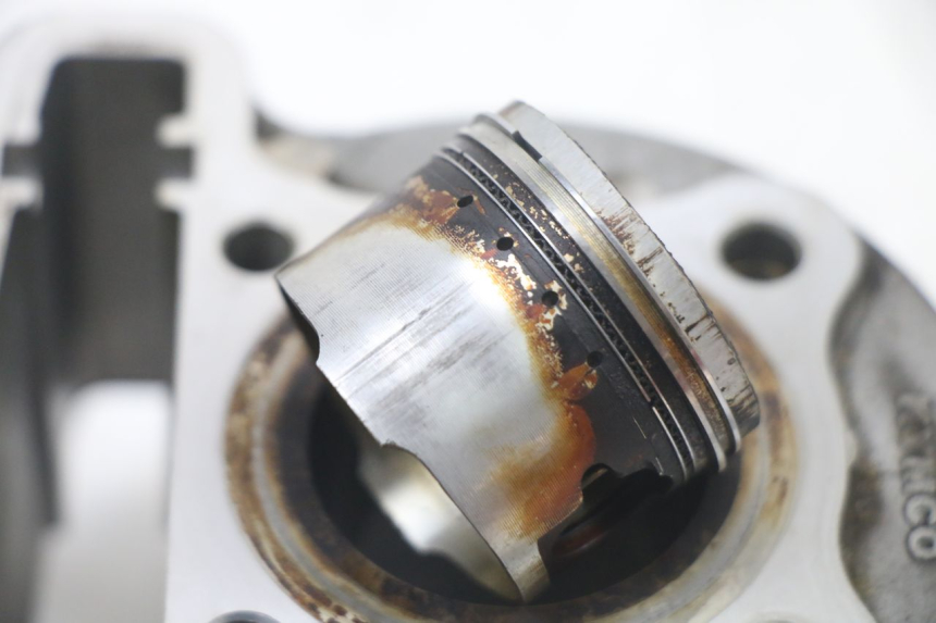 photo de ZYLINDER KOLBEN KYMCO AGILITY 4T 50 (2018 - 2022) - Hochauflösende Nahaufnahme