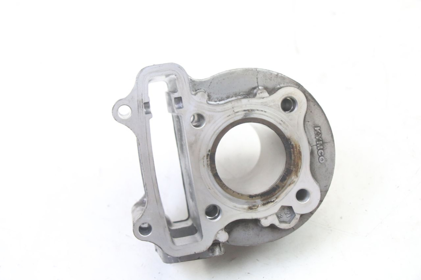 photo de ZYLINDER KOLBEN KYMCO AGILITY 4T 50 (2018 - 2022) - Details der Befestigungspunkte