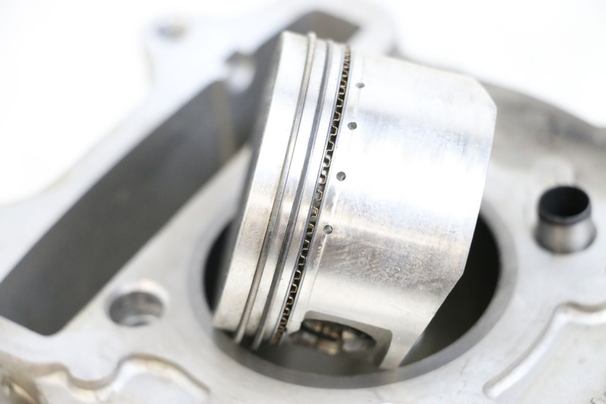 photo de ZYLINDER KOLBEN JONWAY AZTRAL 125 (2008 - 2017) - Zoom auf Komponenten