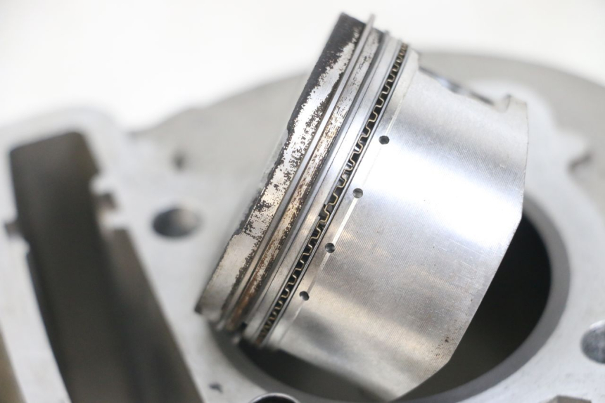 photo de ZYLINDER KOLBEN JONWAY AZTRAL 125 (2008 - 2017) - Charakteristische Merkmale