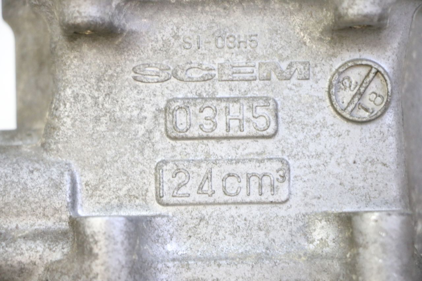 photo de ZYLINDER KOLBEN SUZUKI BURGMAN 125 (2007 - 2014) - Details der Befestigungspunkte