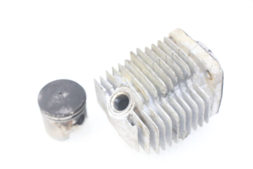 photo de ZYLINDER KOLBEN POCKET BIKE COURSE 50 - Technische Nahaufnahme