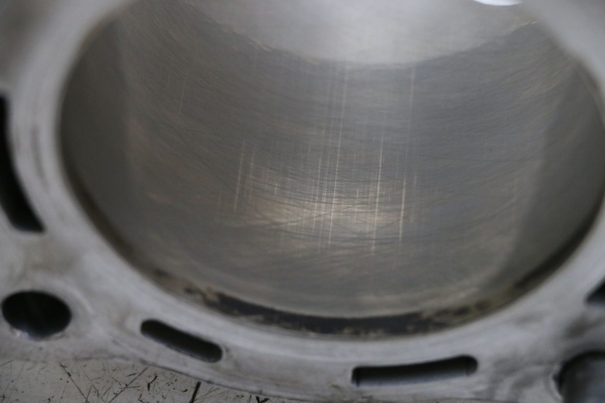 photo de ZYLINDER KOLBEN HONDA CRF R 250 (2020 - 2021) - Kennzeichnungen und Originalreferenzen