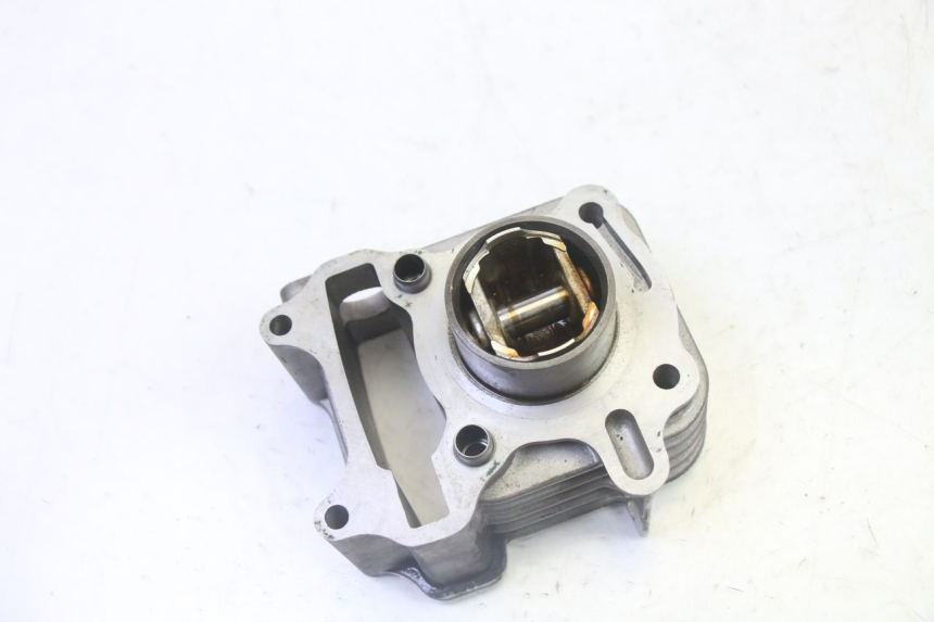 photo de ZYLINDER KOLBEN SYM CROX 4T 50 (2016 - 2023) - Alternative Perspektive