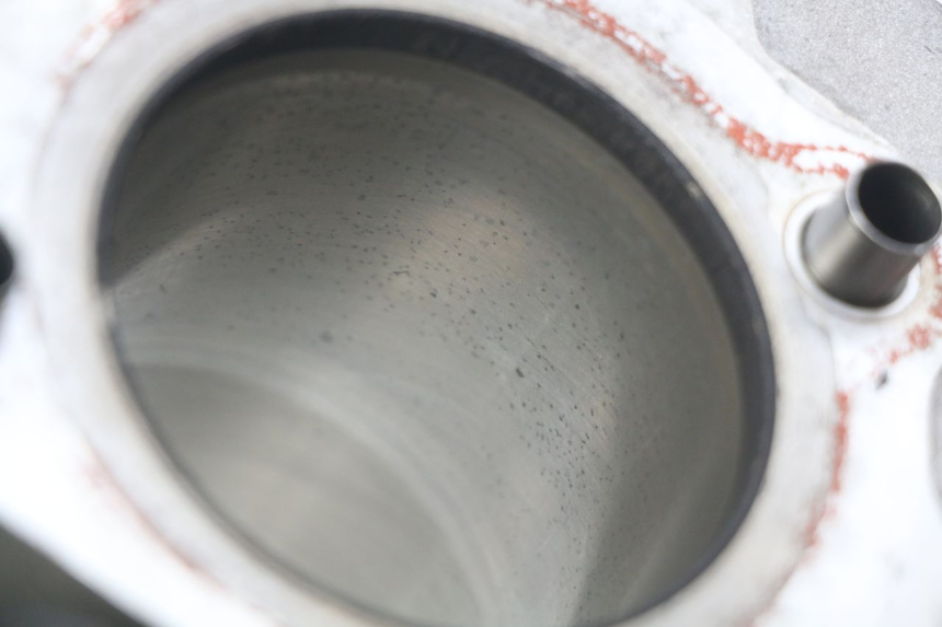 photo de ZYLINDER KOLBEN XTRM FACTORY DIRTBIKE BSE 150 - Zoom auf Gebrauchszustand