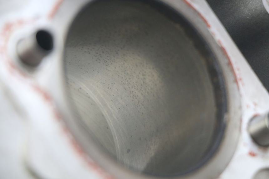 photo de ZYLINDER KOLBEN XTRM FACTORY DIRTBIKE BSE 150 - Details der Befestigungspunkte