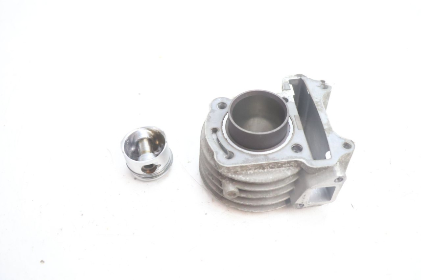 photo de ZYLINDER KOLBEN JM MOTORS EVOLIS 4T 50 (2018 - 2022) - Alternative Perspektive
