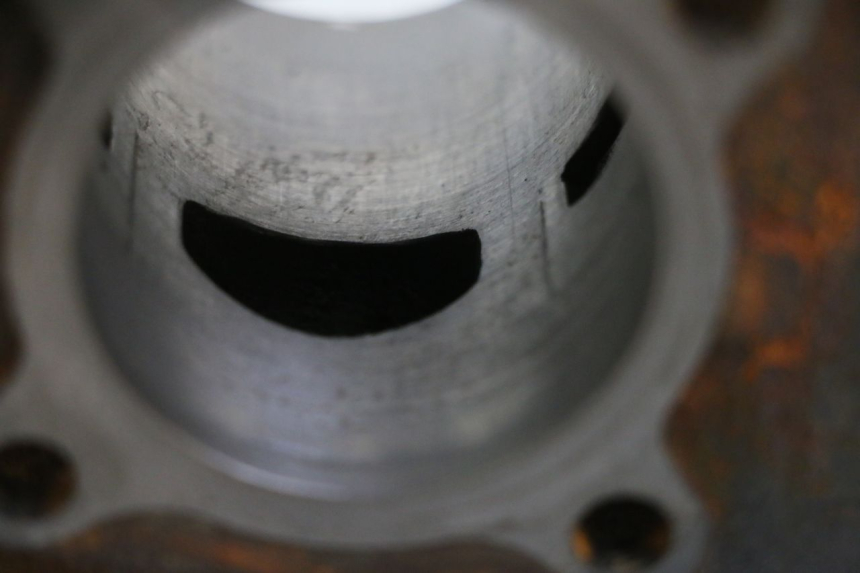 photo de ZYLINDER KOLBEN KEEWAY F-ACT FACT 50 (2006 - 2011) - Details der Befestigungspunkte