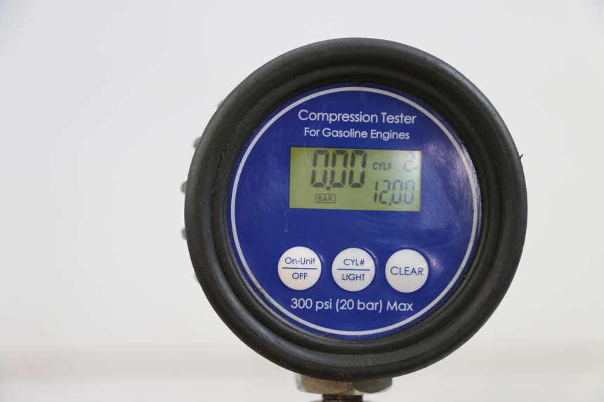 photo de ZYLINDER KOLBEN HONDA FJS SILVER WING SILVERWING 400 (2005 - 2008) - Fokus auf die Struktur