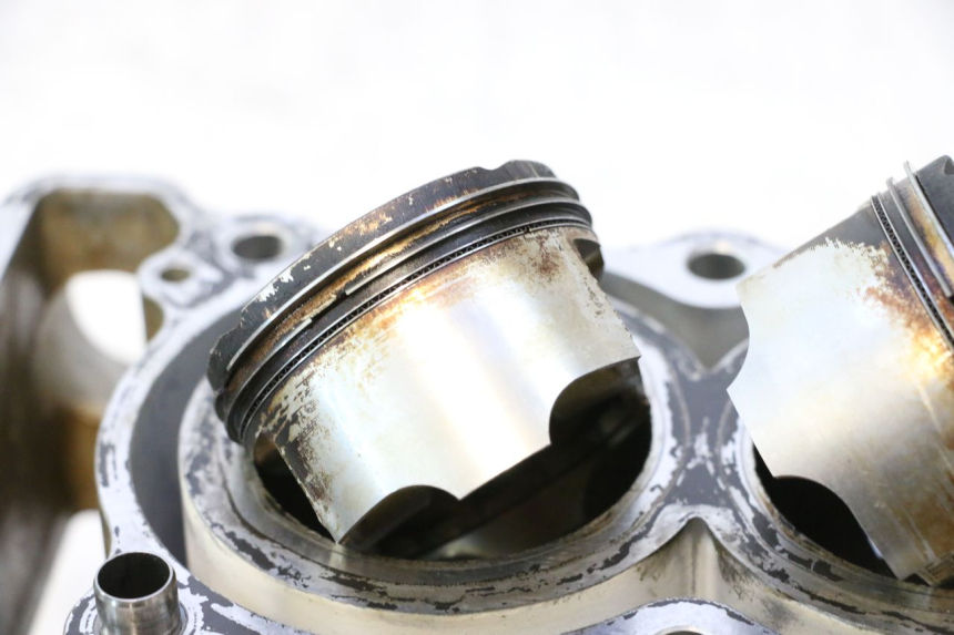photo de ZYLINDER KOLBEN HONDA FJS SILVER WING SILVERWING 400 (2005 - 2008) - Profilansicht des Ersatzteils