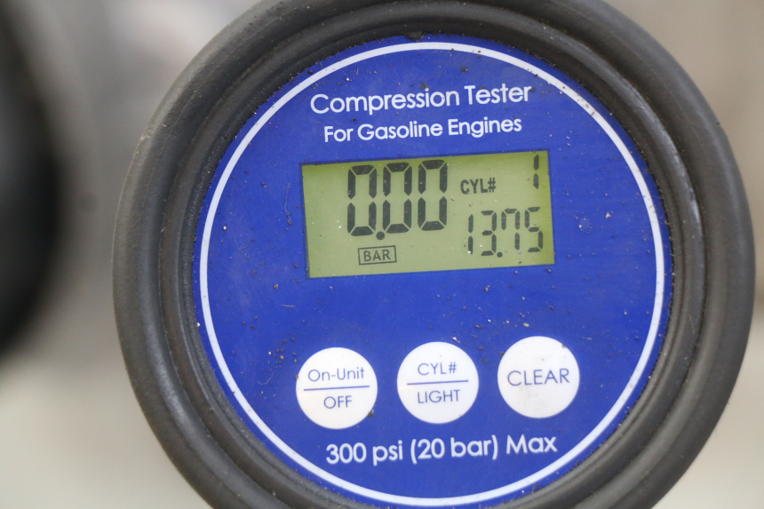 photo de ZYLINDER KOLBEN HONDA FJS SILVERWING SILVER WING 400 (2009 - 2016) - Profilansicht des Ersatzteils