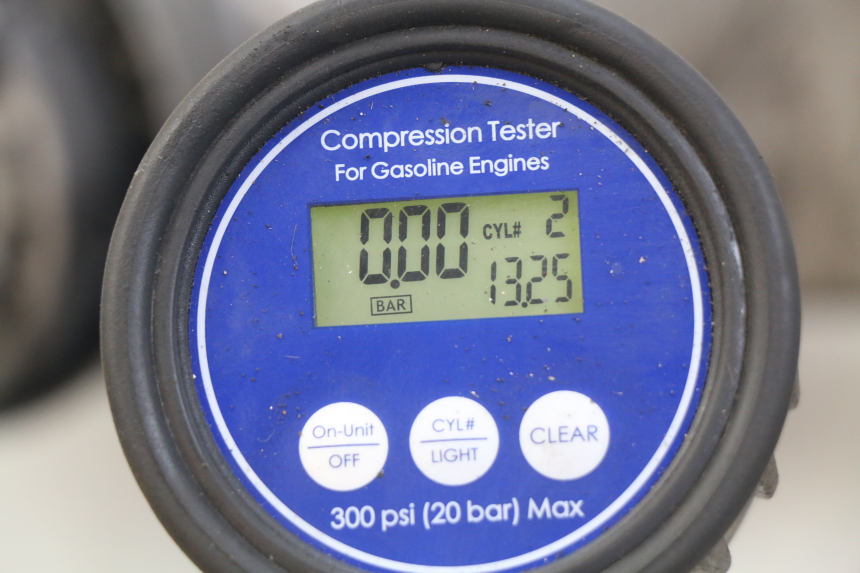 photo de ZYLINDER KOLBEN HONDA FJS SILVERWING SILVER WING 400 (2009 - 2016) - Hauptansicht