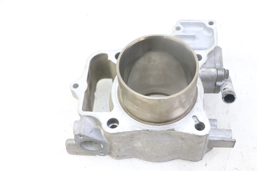 photo de ZYLINDER KOLBEN HONDA FORZA ABS 300 (2013 - 2017) - Details der Befestigungspunkte