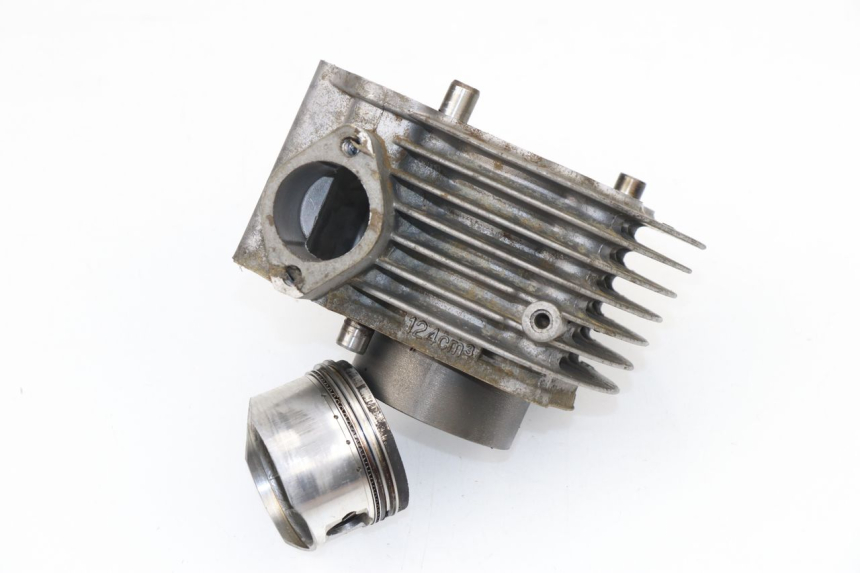 photo de ZYLINDER KOLBEN REVATTO FUTURA GT 125 (2006 - 2008) - Weitere Ansicht des Artikels