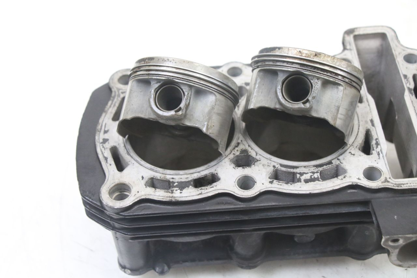 photo de ZYLINDER KOLBEN YAMAHA FZS FAZER 600 (2001 - 2003) - Detailansicht des Bauteils