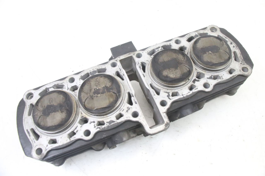 photo de ZYLINDER KOLBEN YAMAHA FZS FAZER 600 (2001 - 2003) - Gesamtansicht des Produkts