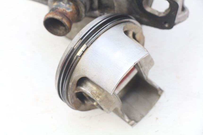 photo de ZYLINDER KOLBEN PEUGEOT GEOPOLIS 400 (2007 - 2013) - Fokus auf die Struktur