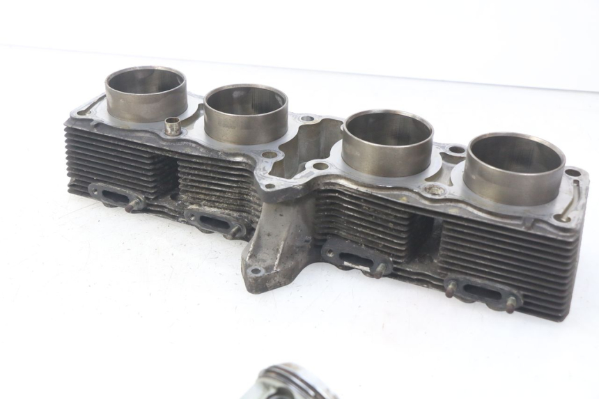 photo de ZYLINDER KOLBEN SUZUKI GSF S BANDIT 600 (2000 - 2004) - Weitere Ansicht des Artikels