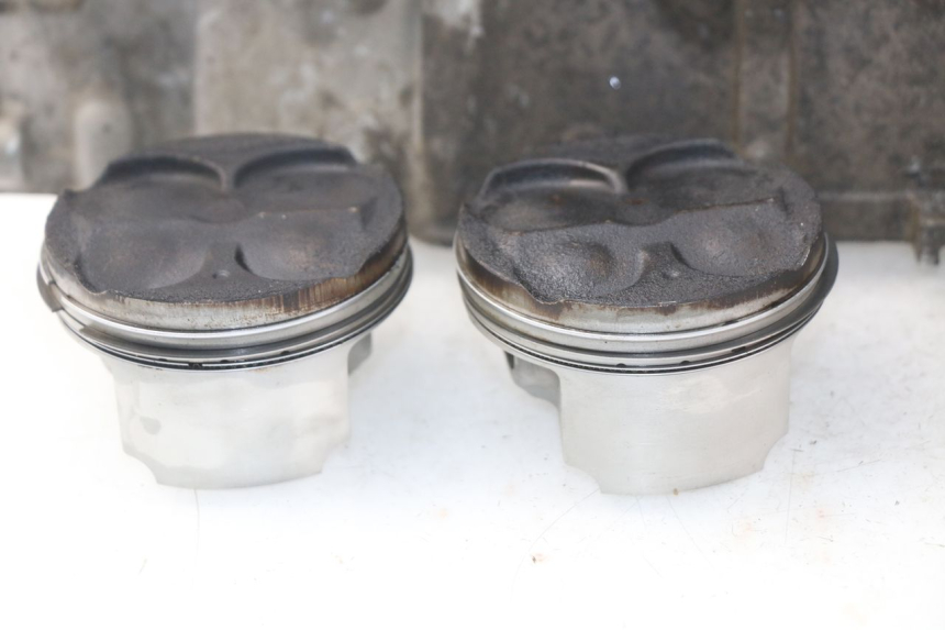 photo de ZYLINDER KOLBEN SUZUKI GSX-R GSXR 600 (2001 - 2003) - Detailansicht des Bauteils