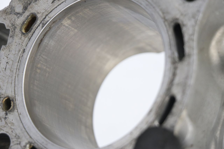 photo de ZYLINDER KOLBEN HONDA CRF 250 (2013 - 2016) - Technische Nahaufnahme