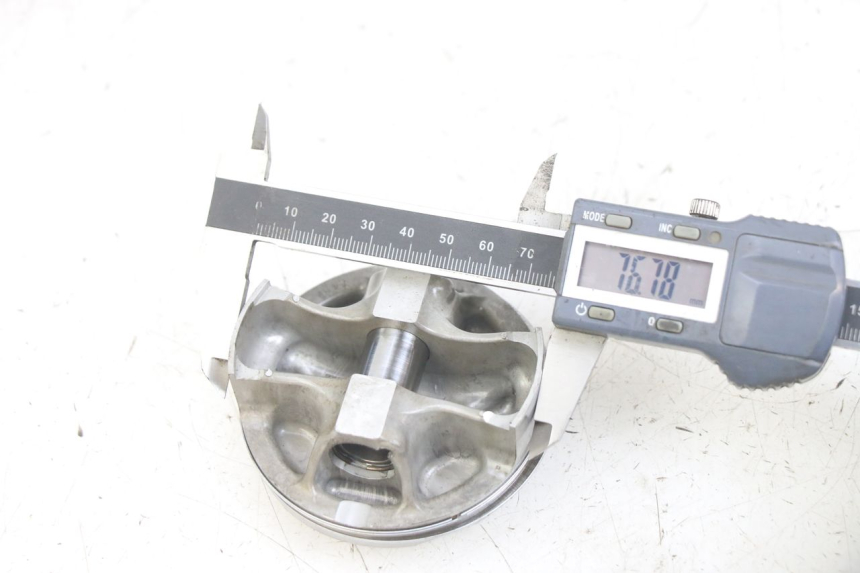 photo de ZYLINDER KOLBEN HONDA CRF 250 (2013 - 2016) - Kennzeichnungen und Originalreferenzen