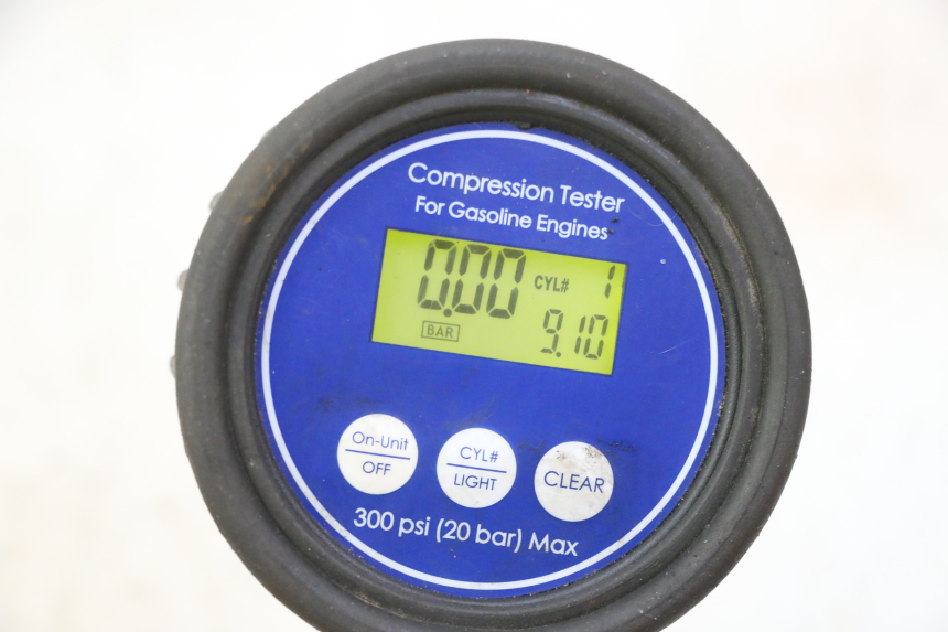 photo de ZYLINDER KOLBEN PEUGEOT KISBEE 2T 50 (2010 - 2017) - Details der Befestigungspunkte