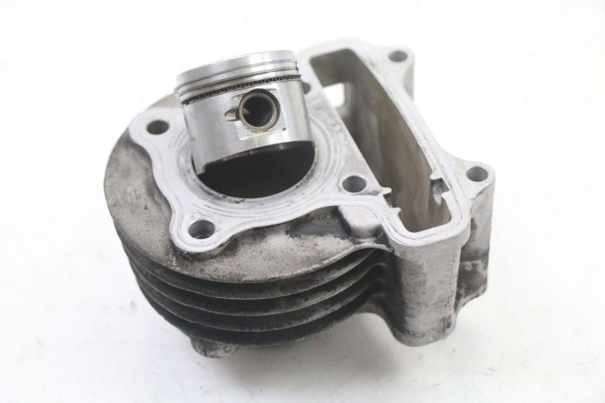 photo de ZYLINDER KOLBEN KYMCO DINK 4T 50 (2007 - 2018) - Detailansicht des Bauteils