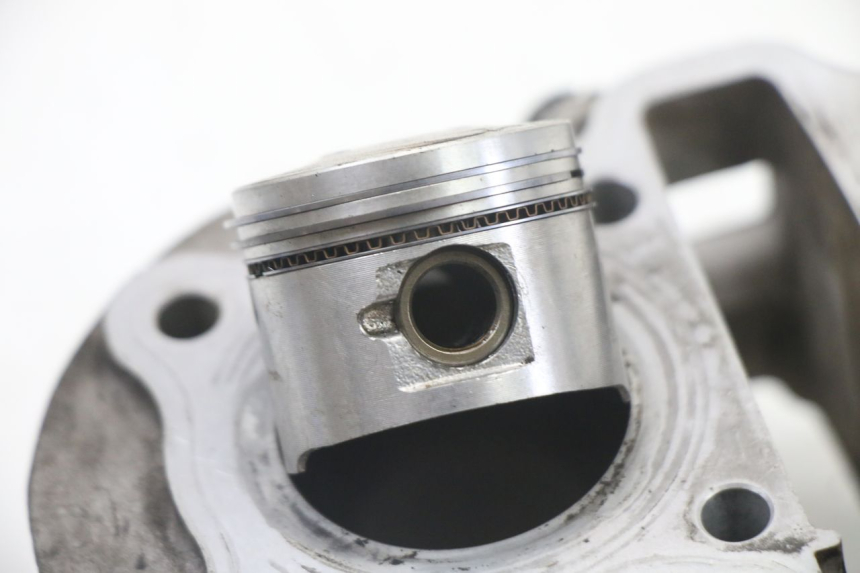 photo de ZYLINDER KOLBEN KYMCO DINK 4T 50 (2007 - 2018) - Zoom auf Gebrauchszustand