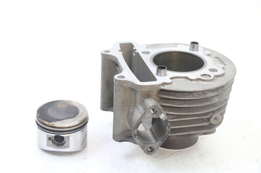 photo de ZYLINDER KOLBEN LONGJIA SHARPY 125 (2020 - 2024) - Zoom auf Gebrauchszustand