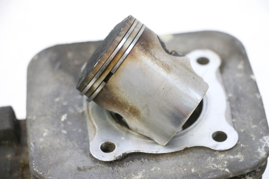 photo de ZYLINDER KOLBEN PEUGEOT LUDIX ONE 50 (2004 - 2013) - Detaillierte Sichtprüfung
