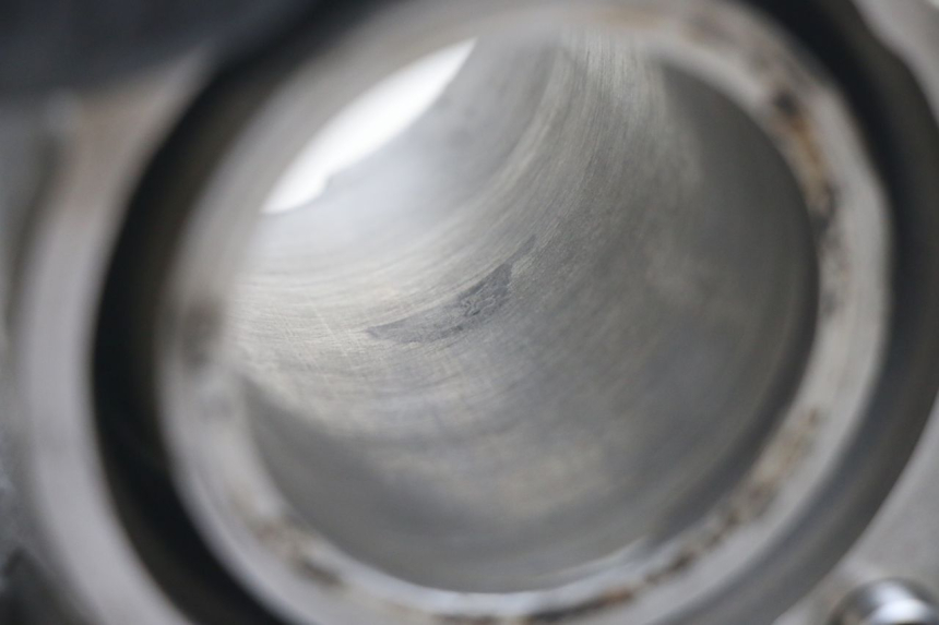 photo de ZYLINDER KOLBEN PIAGGIO MEDLEY 125 (2016 - 2023) - Zoom auf Gebrauchszustand