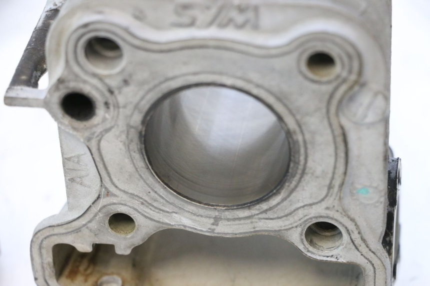 photo de ZYLINDER KOLBEN SYM MIO 50 (2005 - 2010) - Details der Befestigungspunkte
