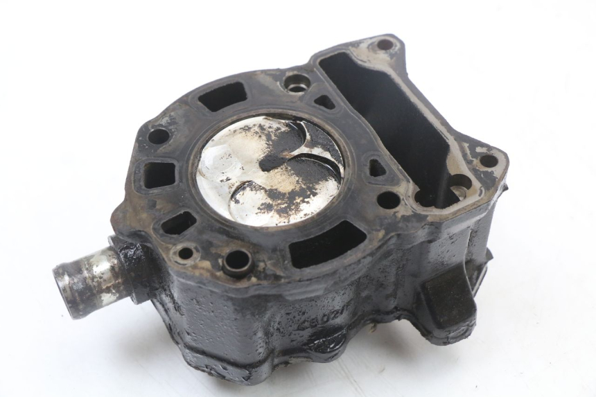 photo de ZYLINDER KOLBEN PIAGGIO MP3 125 (2006 - 2014) - Zoom auf Gebrauchszustand