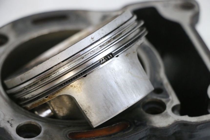 photo de ZYLINDER KOLBEN PIAGGIO MP3 RL 250 (2006 - 2010) - Zoom auf Komponenten