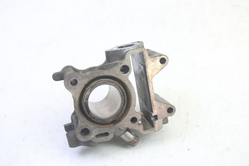 photo de ZYLINDER KOLBEN YAMAHA NEOS NEO'S 4T 50 (2008 - 2016) - Details der Befestigungspunkte