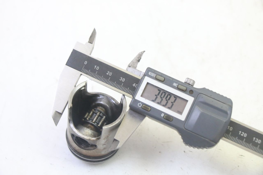 photo de ZYLINDER KOLBEN PIAGGIO NEW TYPHOON 50 (2010 - 2017) - Zoom auf Gebrauchszustand