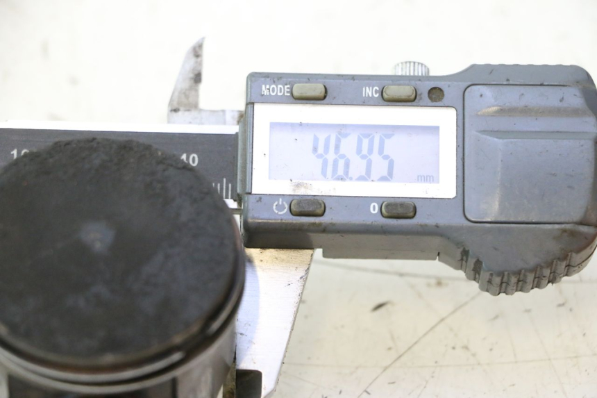 photo de ZYLINDER KOLBEN MBK NITRO 50 (2004 - 2008) - Zoom auf Gebrauchszustand