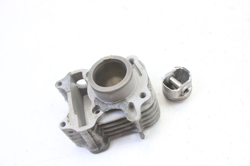 photo de ZYLINDER KOLBEN SYM ORBIT 2 4T 50 (2008 - 2017) - Technische Nahaufnahme