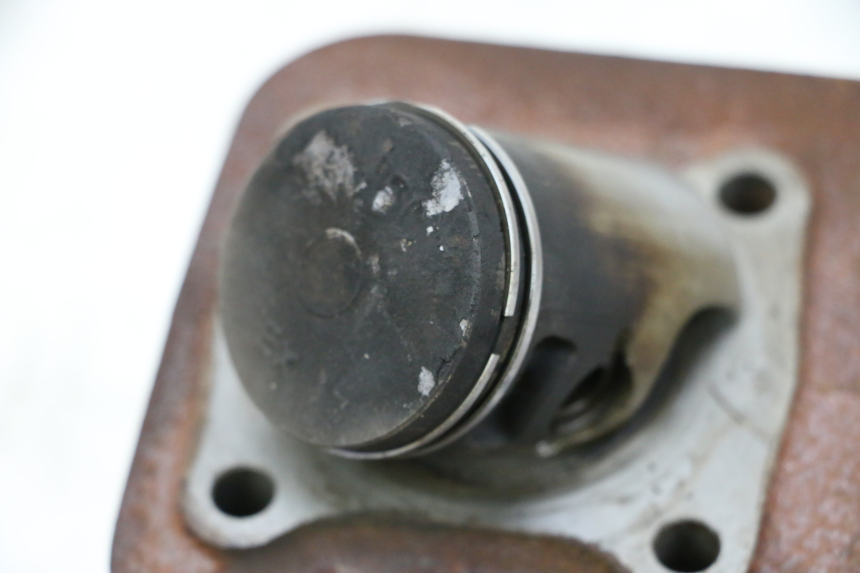 photo de ZYLINDER KOLBEN SYM ORBIT 2 50 (2008 - 2014) - Detaillierte Sichtprüfung