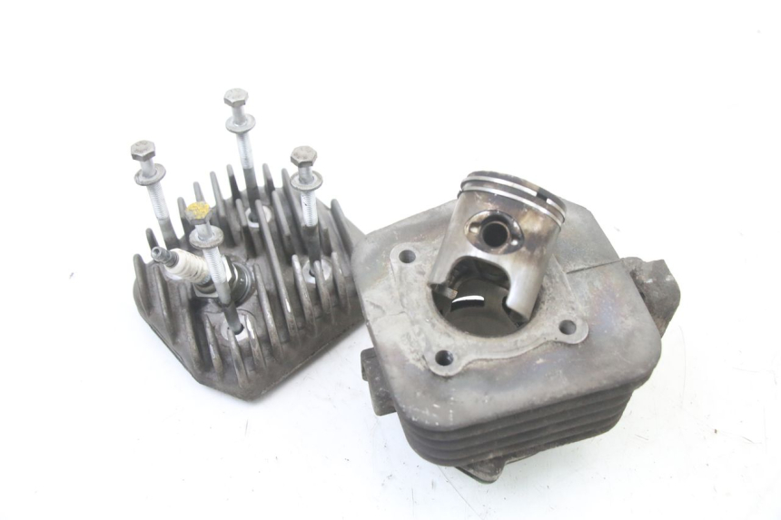 photo de ZYLINDER KOLBEN PEUGEOT LUDIX ONE 50 (2005 - 2008) - Zoom auf Gebrauchszustand