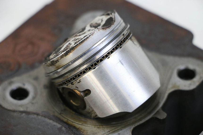 photo de ZYLINDER KOLBEN PIAGGIO ZIP 4T 50 (2018 - 2020) - Zoom auf Komponenten