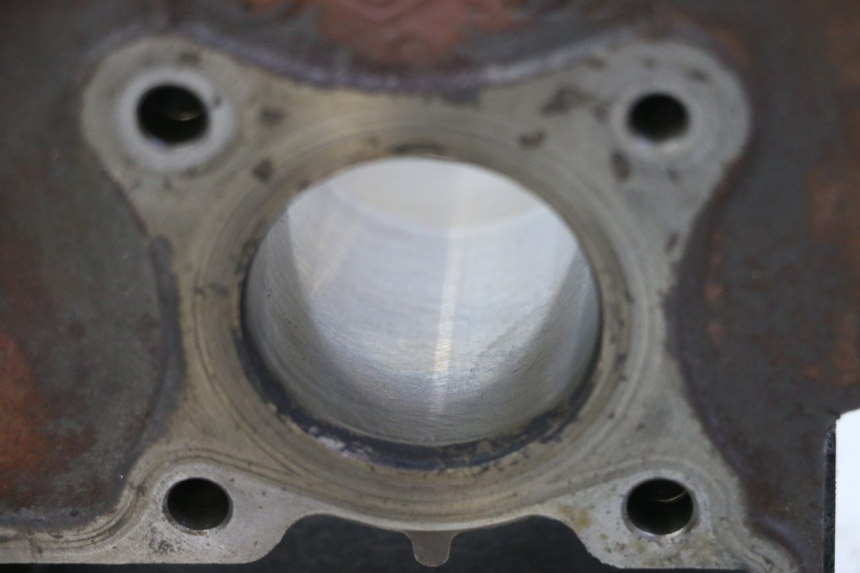 photo de ZYLINDER KOLBEN PIAGGIO ZIP 4T 50 (2018 - 2020) - Details der Befestigungspunkte