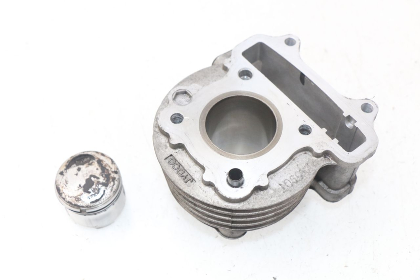 photo de ZYLINDER KOLBEN TNT MOTOR ROMA 10' 4T 50 (2007 - 2018) - Details der Befestigungspunkte