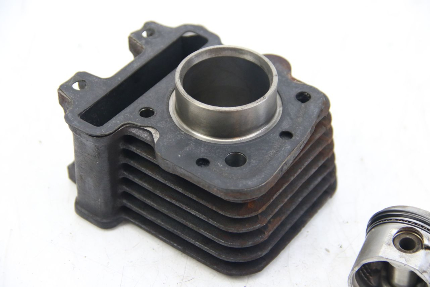 photo de ZYLINDER KOLBEN APRILIA SCARABEO 4T 50 (2009 - 2017) - Gesamtansicht des Produkts