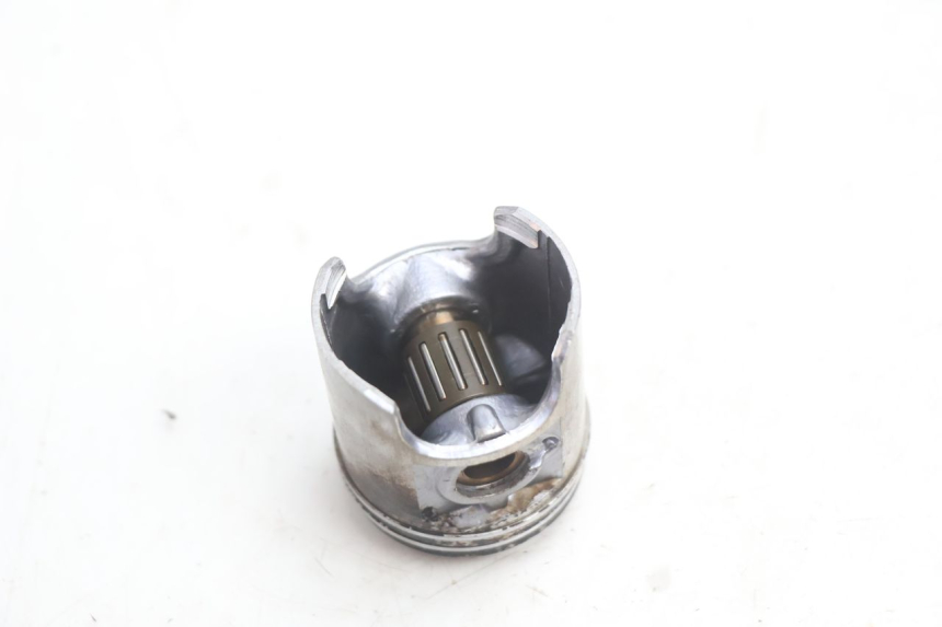 photo de ZYLINDER KOLBEN PEUGEOT SPEEDFIGHT 2 AC 50 (2000 - 2009) - Fokus auf die Struktur