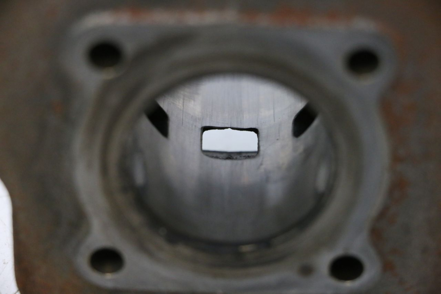 photo de ZYLINDER KOLBEN PEUGEOT SPEEDFIGHT 2 AC 50 (2000 - 2009) - Oberflächenzustand und Material